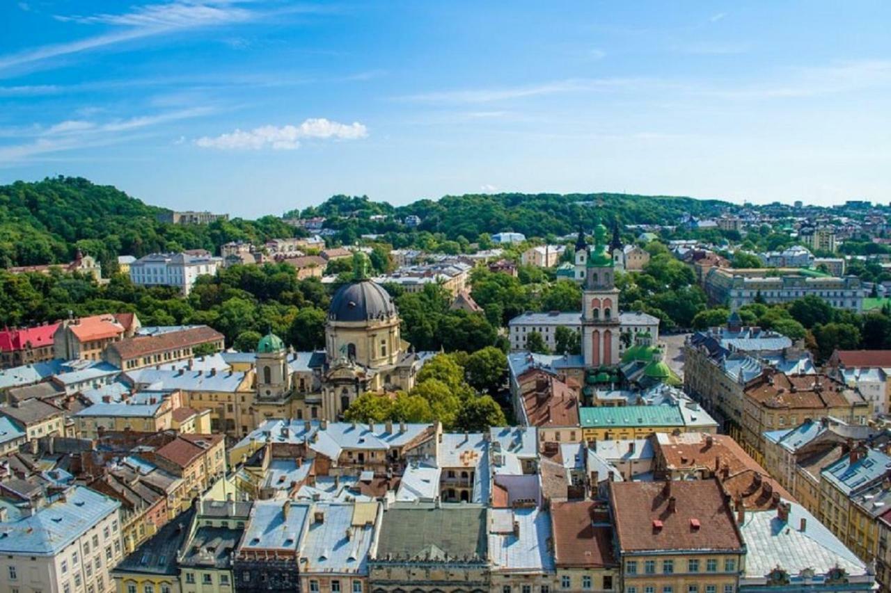 Невелика Smart Квартира В Центрі Для Пари Lviv Ngoại thất bức ảnh